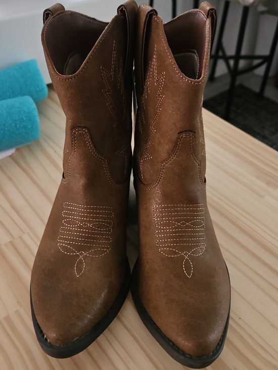 me too Shoes - Women's Brown Western Ankle Boots